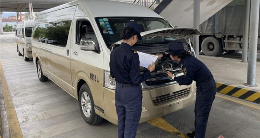 瑞丽口岸实现二手车出口“零”突破