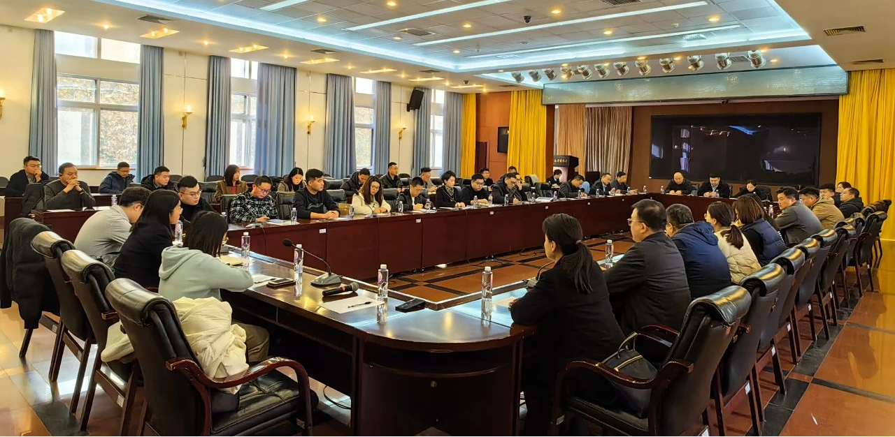 河南省商务厅组织召开外贸贷专题会议，助力二手车出口企业